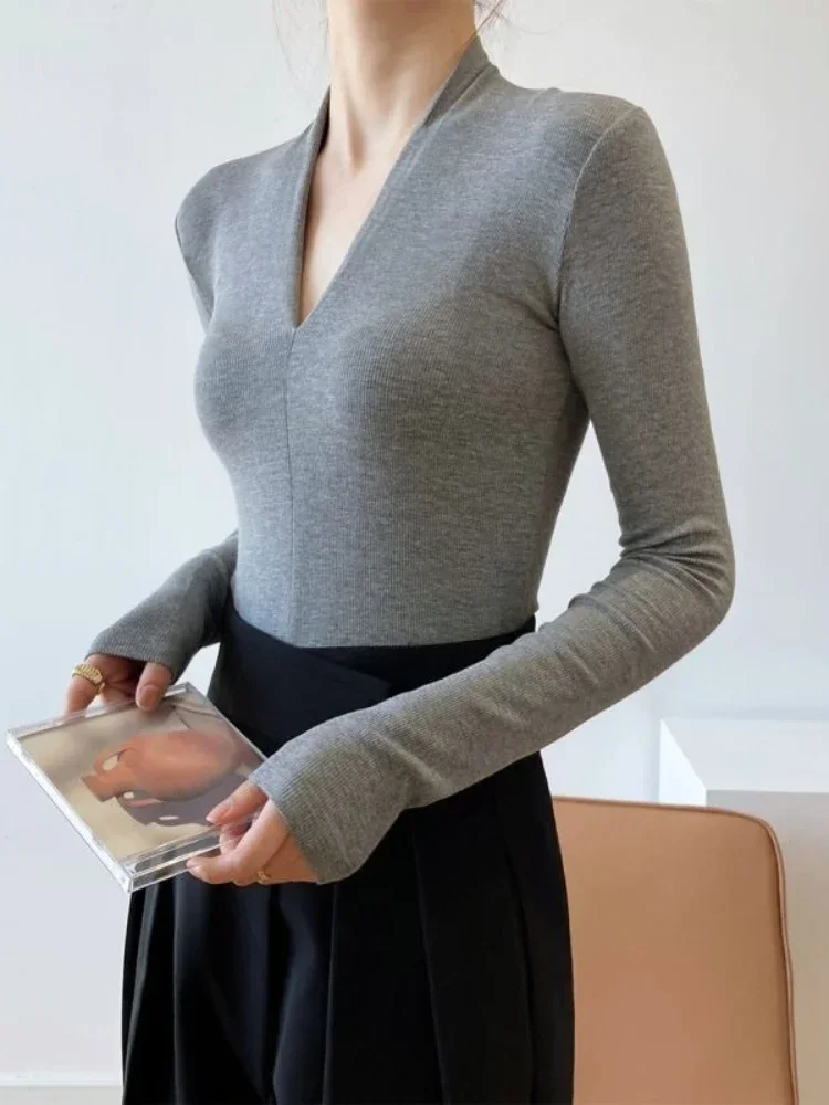 V-neck Slim Shirts Long Sleeve - Beauty & Makeup Katia Di Paola recension och pris