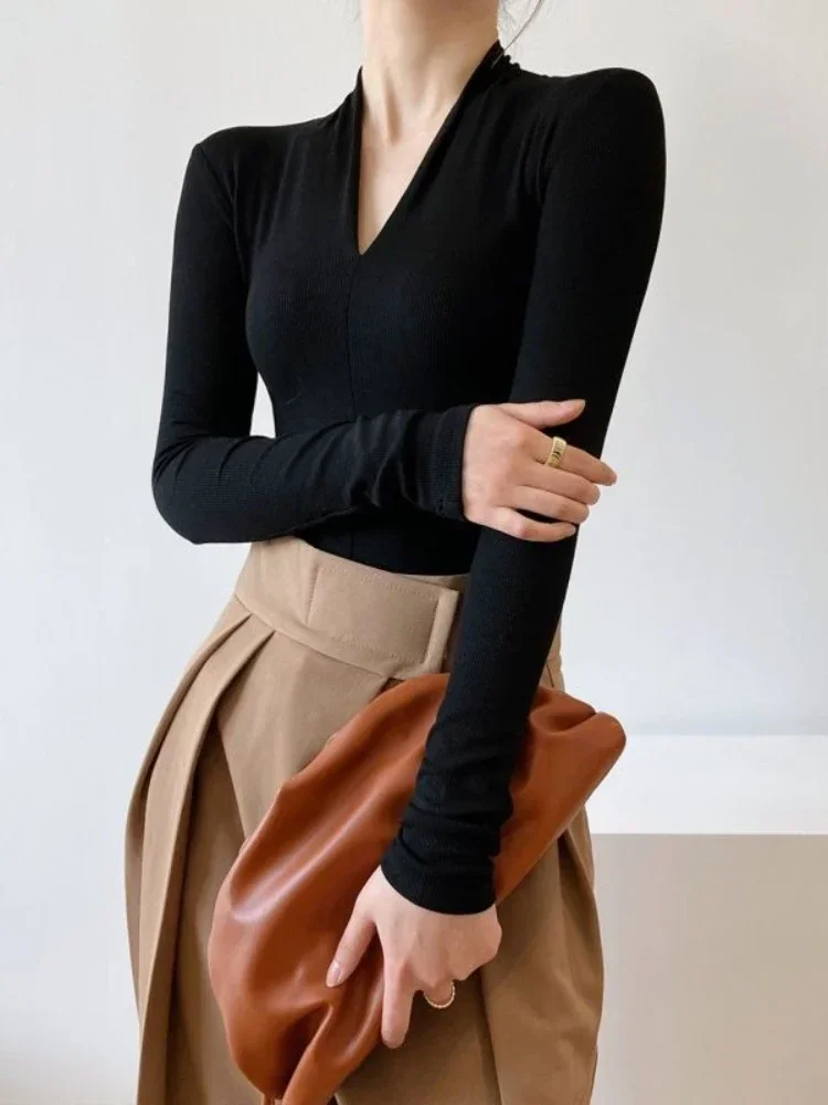 V-neck Slim Shirts Long Sleeve - Beauty & Makeup Katia Di Paola recension och pris