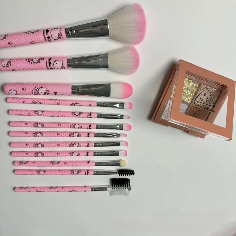 Hello Kitty 12-piece Makeup Br - Beauty Makeup Gift Sets recension och pris